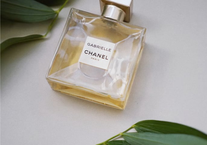 A floral, solar and voluptuous interpretation composed by Olivier Polge,
            Perfumer-Creator for the House of CHANEL.